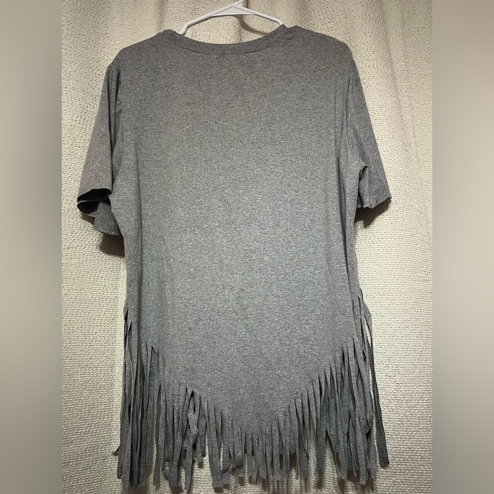 Gray shredded t-shirt - Picture 2 of 3